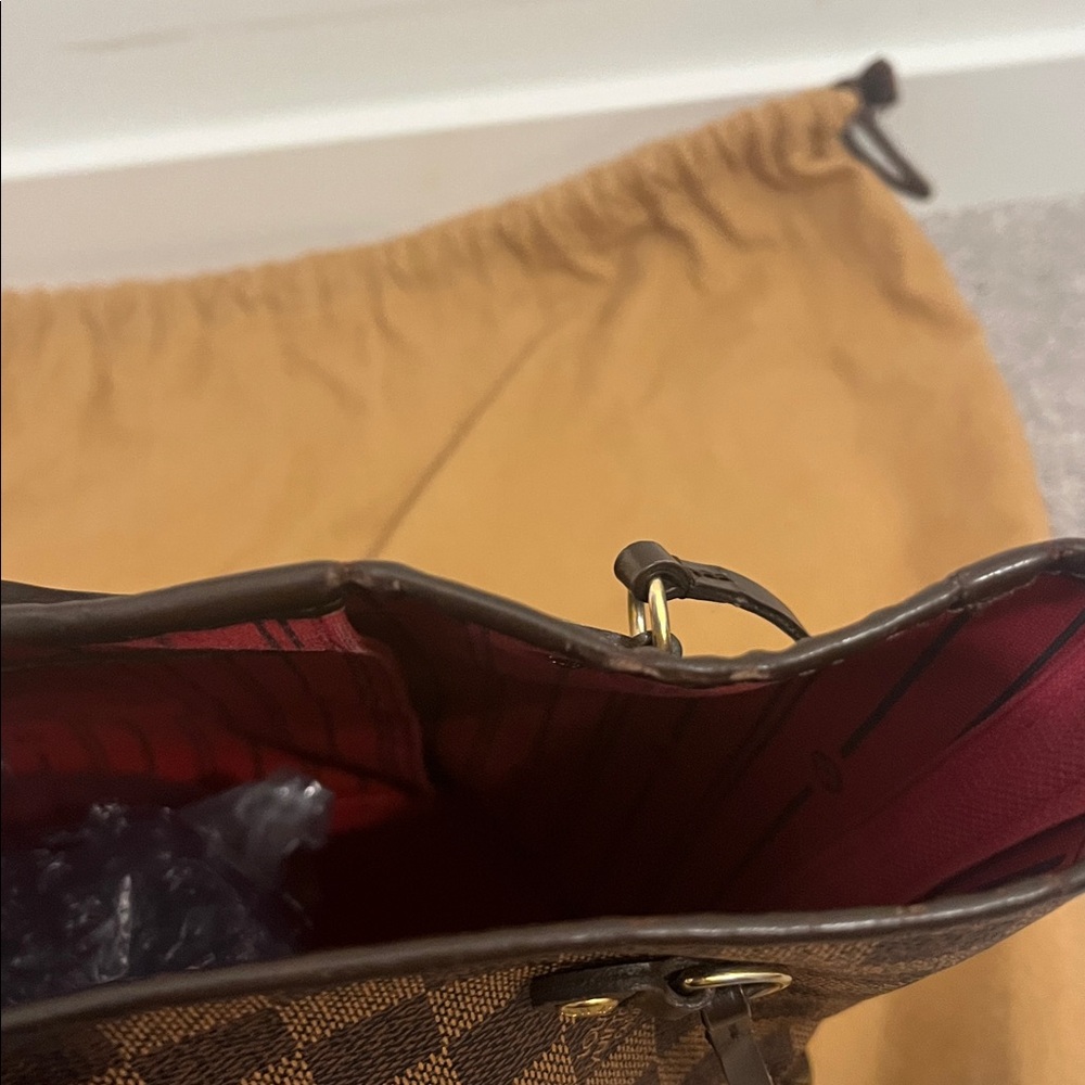 Louis Vuitton Damier Ebene never full MM . With dust bag and COA - Picture 3 of 8